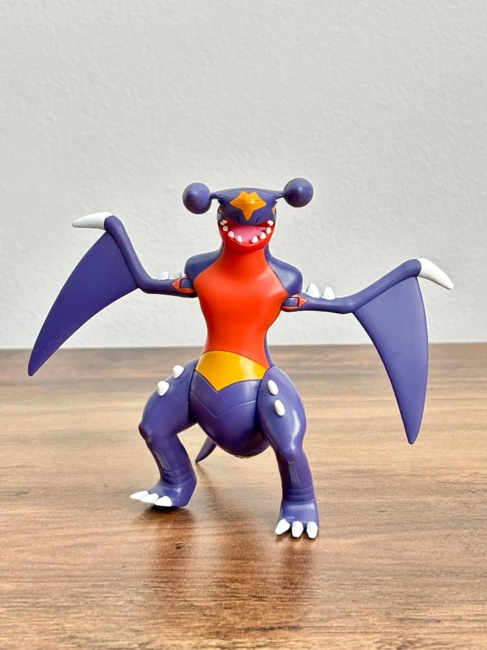 Pokemon Garchomp Dragon Battle Action Figure Toy Tail Moves Swing Attack Action